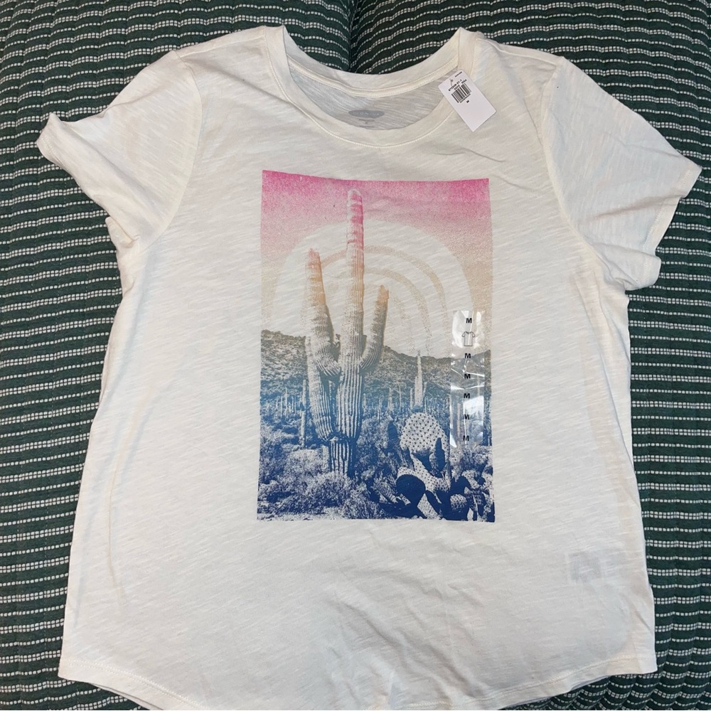 Old Navy Cream Desert Scene Tee